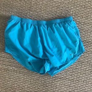 Nike Modern Tempo Shorts - size XL